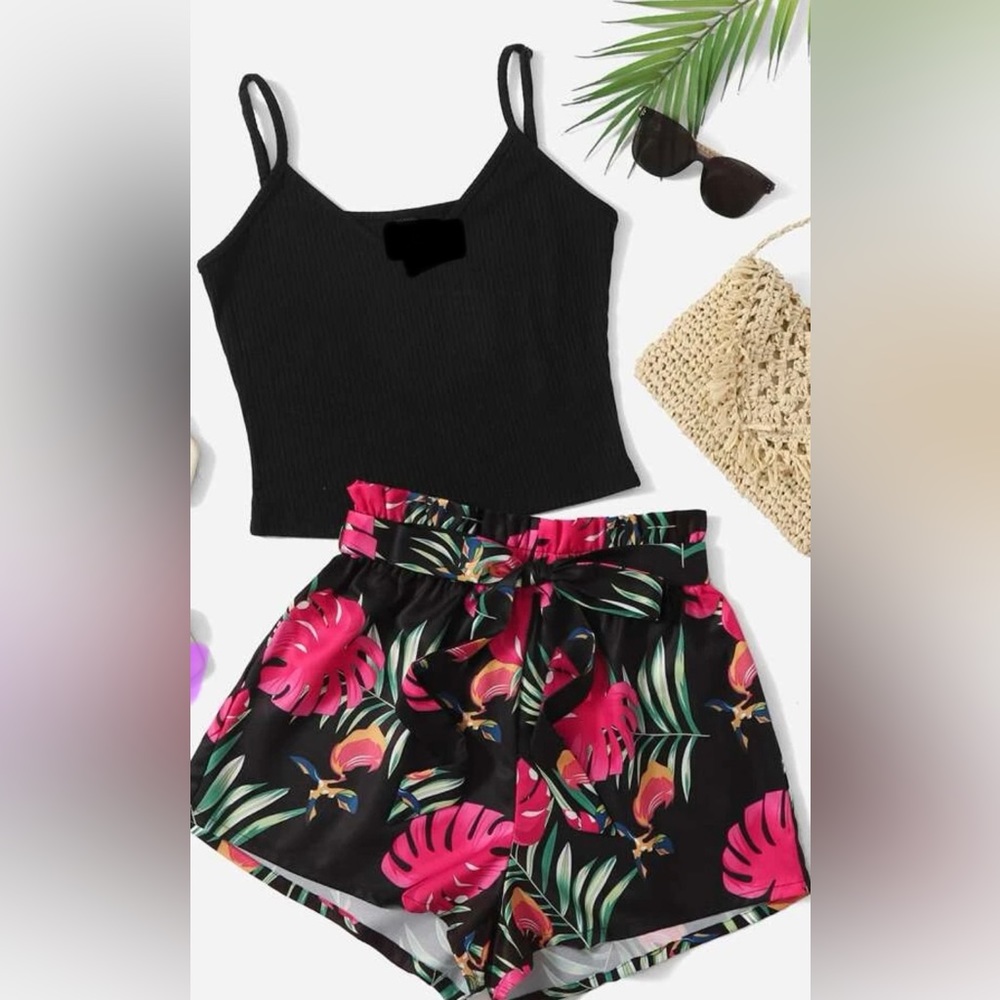 2pc shorts and tank top . Super comfy super cute
